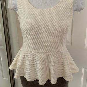 Gorgeous creme peplum tank top!!